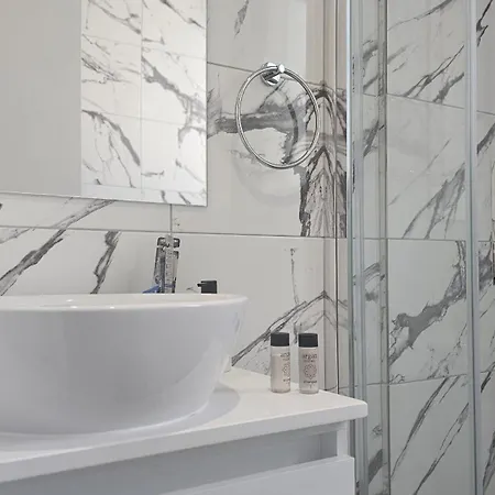 Apartment Mackenzie Luxurious Larnaca