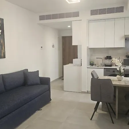 Mackenzie Luxurious * Larnaca